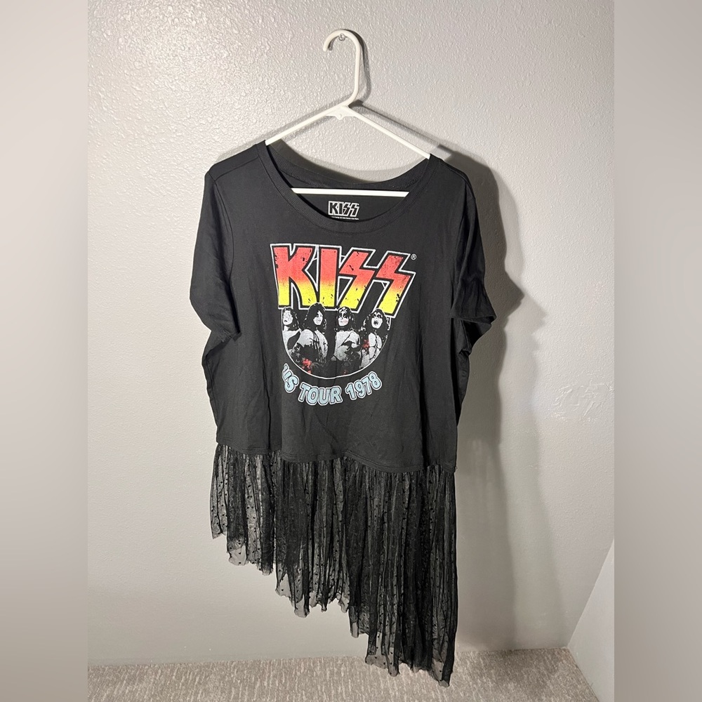 Torrid KISS Womens T Shirt with mesh design